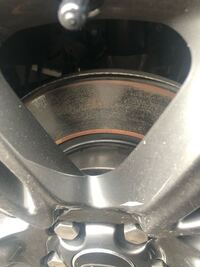 車を運転中 低速でブレーキを踏んだ時 小さい音ですが ブレーキが鳴くように Yahoo 知恵袋