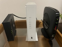 家のwi Fiが遅くて困っています 家にルーターらしきものが3つある Yahoo 知恵袋