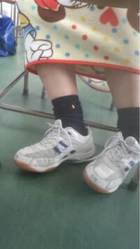 この子 上履きすごく汚いですよね ３年間一度も洗ってないです Yahoo 知恵袋