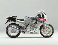 丸目のfzr2502krの形はssやレーサーレプリカ乗りから見てダサ Yahoo 知恵袋