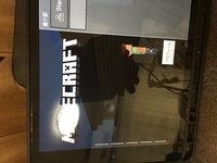 子供がマイクラpeをする画面で ボタンが左側にいってしまい戻らないと Yahoo 知恵袋