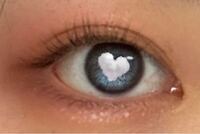 まつ毛パーマをすると 私は二重幅が狭くなります カールがなくなってく Yahoo 知恵袋