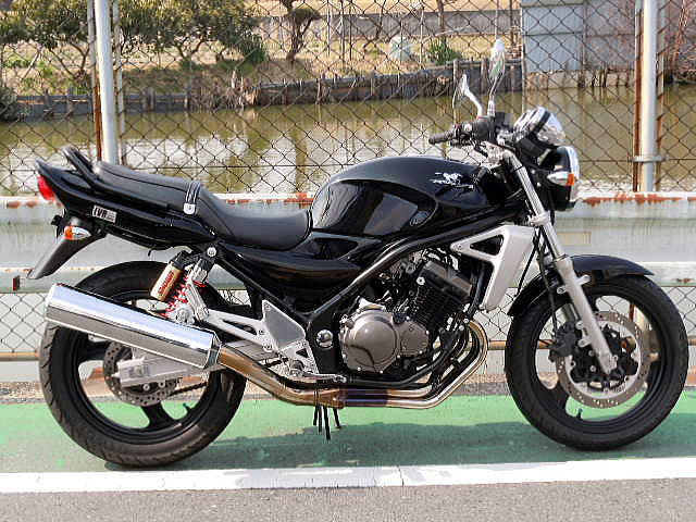 なぜZRX1100の中古て値上がりしないのですか