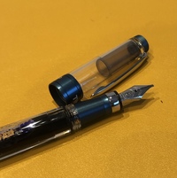 万年筆初心者です カリグラフィーっぽい文字を書きたくて Stubニブ Yahoo 知恵袋