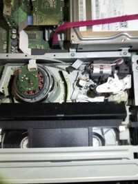 ビデオテープが取り出せません。sharp製DV-ACV52(2008 ビデオテープが取り出せません。sharp製DV-ACV52(2008