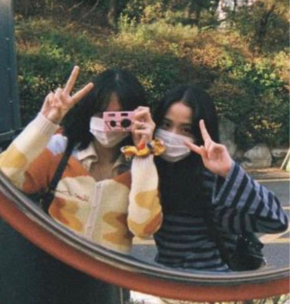 Blackpinkのリサが使ってるこのカメラってなんのカメラですか Yahoo 知恵袋