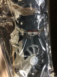 自作pcを組もうと思います 静電気防止のため大きめの金属に触れてから裸で組 Yahoo 知恵袋