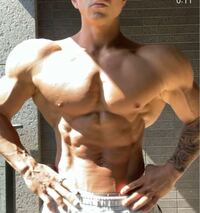 エドワード加藤の体らしいですが 不自然じゃないですか なんか普通の人間には辿り Yahoo 知恵袋