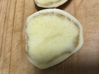 じゃがいもを切ると 茶色い筋が入っていますが 食べられますか こう Yahoo 知恵袋