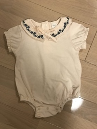 生後9ヶ月の女の子の子育て中ですサイズ70の服を買いましたこの服は一枚で着るの Yahoo 知恵袋