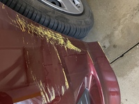 接触した際に車についた塗料を落としたいです 駐車場の白っぽいポール Yahoo 知恵袋