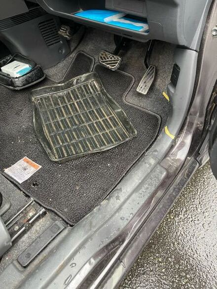 先日のスズキ車がフロアまで冠水したと質問した者です その節はありがとう お金にまつわるお悩みなら 教えて お金の先生 Yahoo ファイナンス