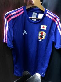 サッカー日本代表の新ユニフォームが幼稚園児の洋服みたいな究極にダサいユニ Yahoo 知恵袋