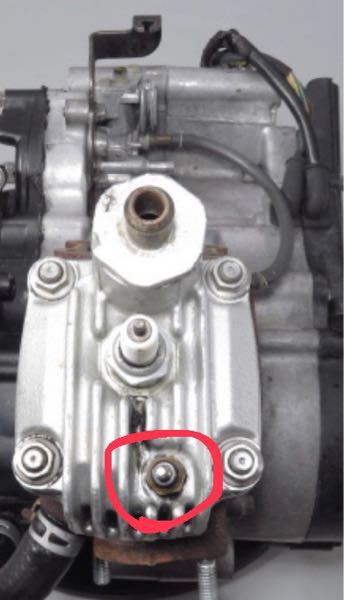 Ns1後期型のエンジンです この赤丸で囲ってある所なんですがハー Yahoo 知恵袋