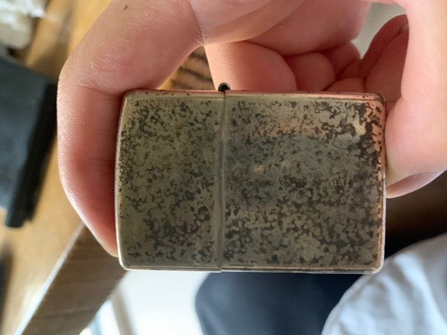 Zippoのこの汚れの落とし方を教えてくださいご返答の方をよろしくお願いします Yahoo 知恵袋