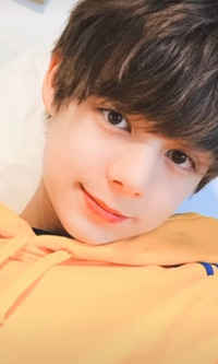 Tiktokで流れてきたのですが この方のお名前を教えて頂きたいです Yahoo 知恵袋