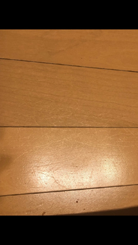 賃貸退去の際 この程度の床の傷は修復費用を請求されますか ライトつけてよくよく Yahoo 知恵袋