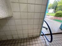 仕事でトイレ掃除してます トイレ壁のタイル汚れが落ちません落と Yahoo 知恵袋