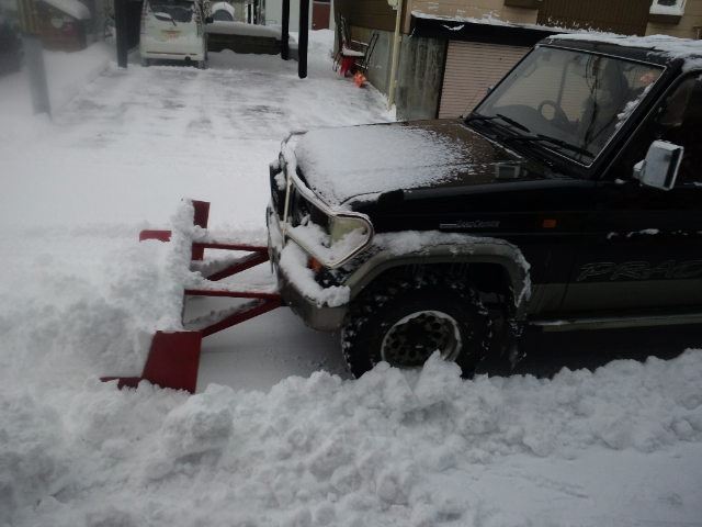 冬の雪対策で質問です。自家用車に排土板（スノープラウ）を取り付け 