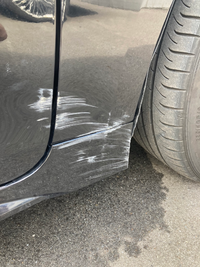 すみません 車の修理についてです写真の傷の修理費用についてなのですが写真だけの Yahoo 知恵袋