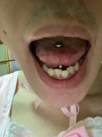 舌ピアス開けて4日目 開けた日を覗いて 従いたくなくなってきたのでピアス変えた Yahoo 知恵袋