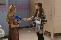 フルハウスシーズン7の5話に出ていたミッキーが着ている洋服のブランド Yahoo 知恵袋