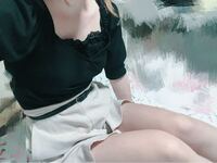 男性に質問です この服胸元緩いですか 谷間はできないのですが胸元緩い Yahoo 知恵袋