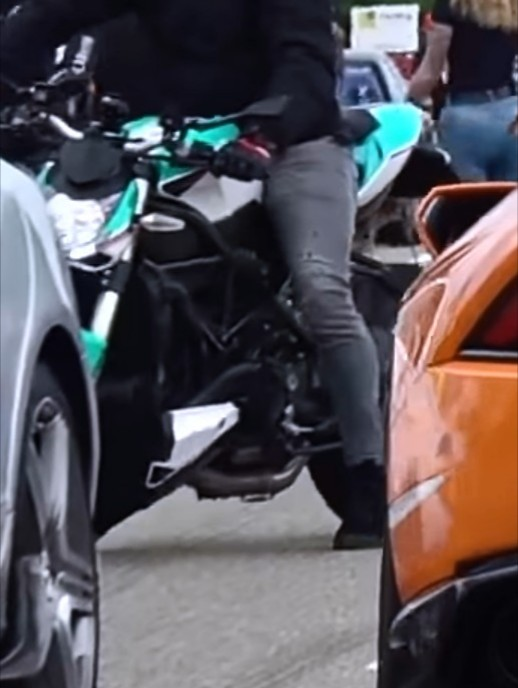 このバイクの名前が知りたいです 海外の車の動画で一瞬出て来ただけ Yahoo 知恵袋