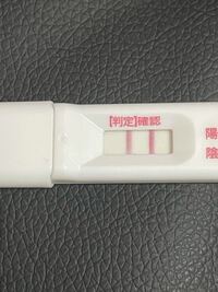 生理遅れて3日目です いま4週6日です この線は薄いですか 5週で赤ちゃ Yahoo 知恵袋