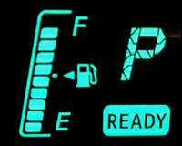 アクアの燃料計で一目盛りになるとあと何リットルタンクに残るのでしょう Yahoo 知恵袋