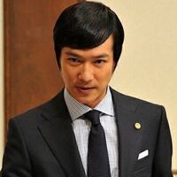 Docomoのcmで奈緒さんと共演しているおじいさん役の俳優 Yahoo 知恵袋