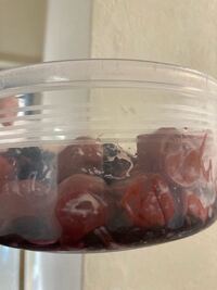 梅干し カビてる 調べたらカビじゃない可能性もあるみたいなのですが 見分 Yahoo 知恵袋