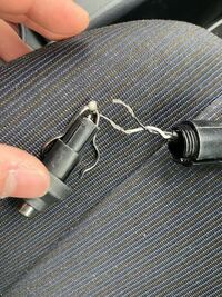 車配線系に詳しい方に質問です シガーソケット端子部分の配線が壊 Yahoo 知恵袋