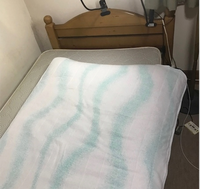 ベッドに敷いてある敷布団が半月くらいすると大きくズレてしまうのですがなぜでしょうか。 