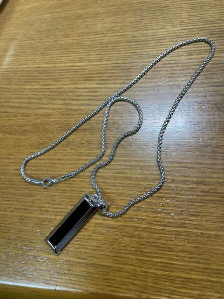至急 高校生男子です このネックレス貰ったんですがどう思います 学校では似合っ Yahoo 知恵袋