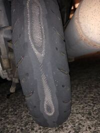 至急。原付きバイクのタイヤがパンクしてたら完全に走れませんか