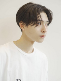 高二女子です 私は1ヶ月前にボーイッシュに憧れて 髪型を刈り上げマッ Yahoo 知恵袋