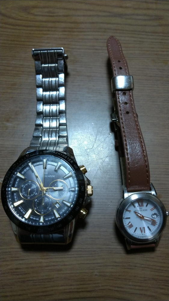この2つの時計の販売時の価格を知りたいです。どちらも3～4万程だと思うのですが その通りなのでしょうか？