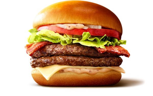 マクドナルドのハンバーガーの中でもう一度食べたいバーガーある？自分は「サムライマック」より『グランクラブハウスバーガー』が食べたいです～(≧ω≦。)みなさんはなんですか？