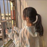 新高1女子です これは私ではないのですが こんな感じの友達との後ろ姿lin Yahoo 知恵袋