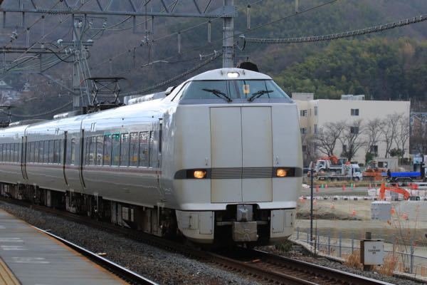 島本駅で撮ったのですが、こうのとりと思われる289系が京都方面へ走っていきました。 こうのとりは新大阪より北は行かないはずですが... 回送列車でしょうか？教えていただけると幸いです。