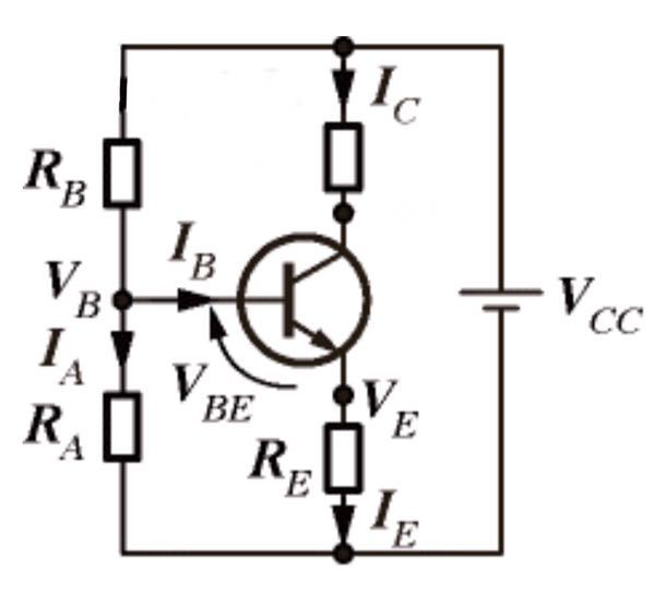 電流帰還バイアス回路（下図）のコレクタ・エミッタ間電圧はどのように求まりますか。