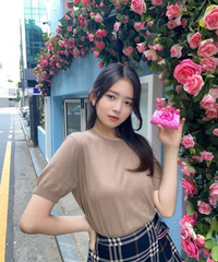 Iveのレイちゃん 前髪なしの方が別人的に可愛いと思うのですが なぜ Yahoo 知恵袋