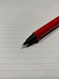 ペン回し初心者です 横のトルネードを練習しています ノーマルした後手首をひ Yahoo 知恵袋