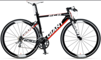 現在私は、GIANTFCRをドロップハンドル化したもの（友人が改造し