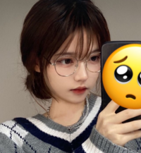 Lineとインスタのアイコンを自撮りにしよーと思うんだけど Yahoo 知恵袋