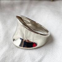 男でおしゃれだけのために指輪をつける指はどの指がいいですか 人差し指 Yahoo 知恵袋