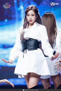 Noupmoreのミナちゃんの衣装について質問です Twiceのミナ Yahoo 知恵袋