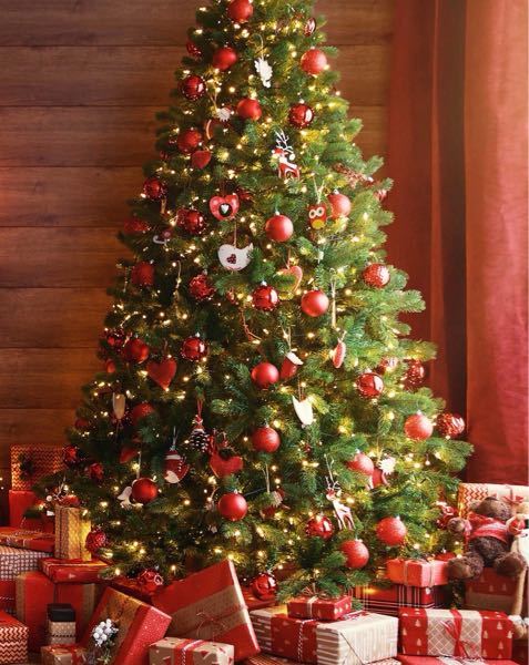 クリスマスツリーのオーナメントを 赤に統一すれば 林檎の木のように 楽しめますか？