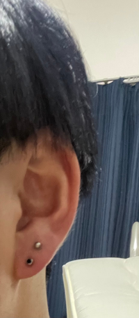 2個目のピアス開けたんですけど位置大丈夫ですか いいと思いますー Yahoo 知恵袋